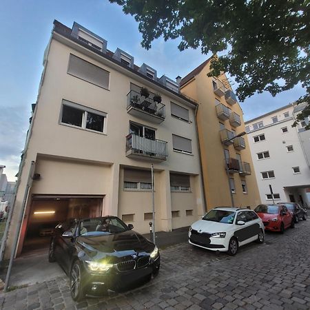 City Center - 4 Room Apartment With Kitchen And 2 Bathrooms Nürnberg Eksteriør billede