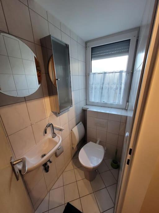 City Center - 4 Room Apartment With Kitchen And 2 Bathrooms Nürnberg Eksteriør billede